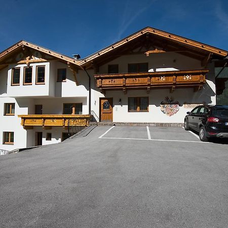 Appartementhaus Pinnisblick Neustift im Stubaital Eksteriør bilde