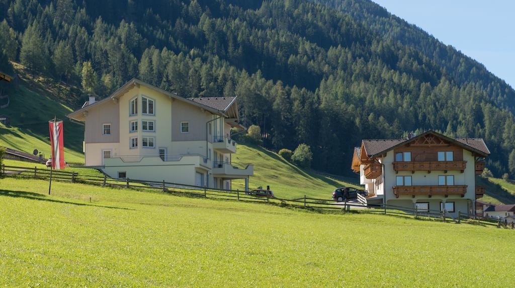 Appartementhaus Pinnisblick Neustift im Stubaital Eksteriør bilde