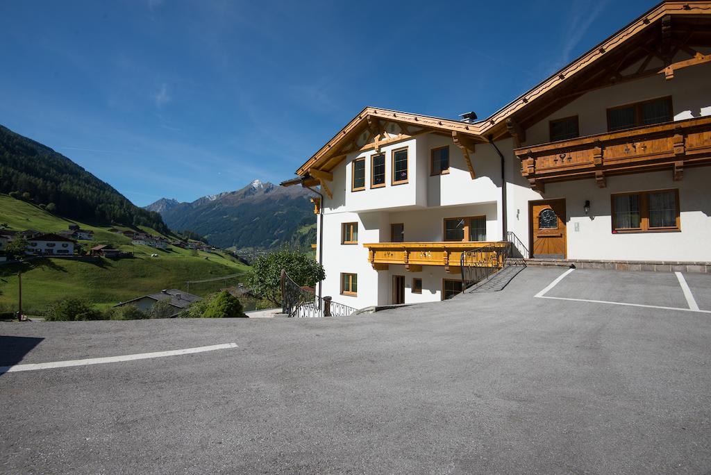 Appartementhaus Pinnisblick Neustift im Stubaital Eksteriør bilde